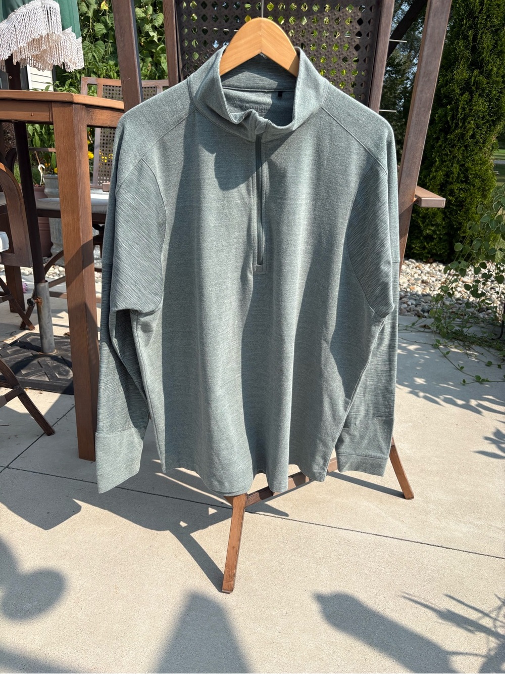 Columbia Golf Men's Quarter Zip-Front Pullover in Sage Green-Size Large